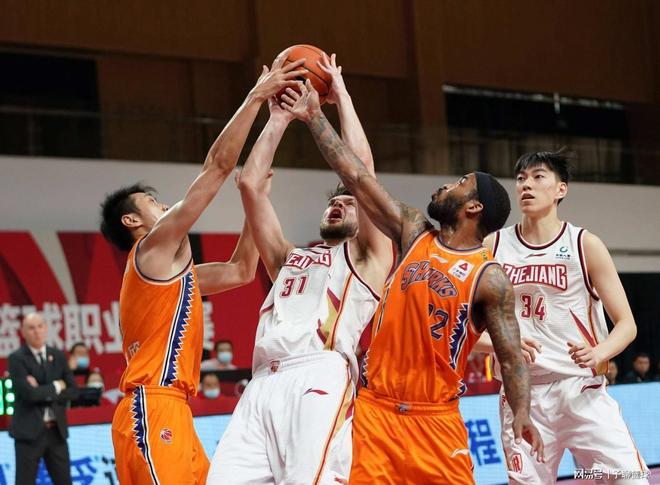 节奏下的多